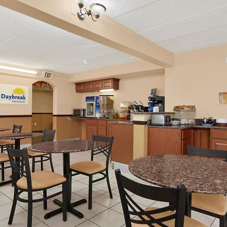 Days Inn By Wyndham Hagerstown I-70 Eksteriør bilde