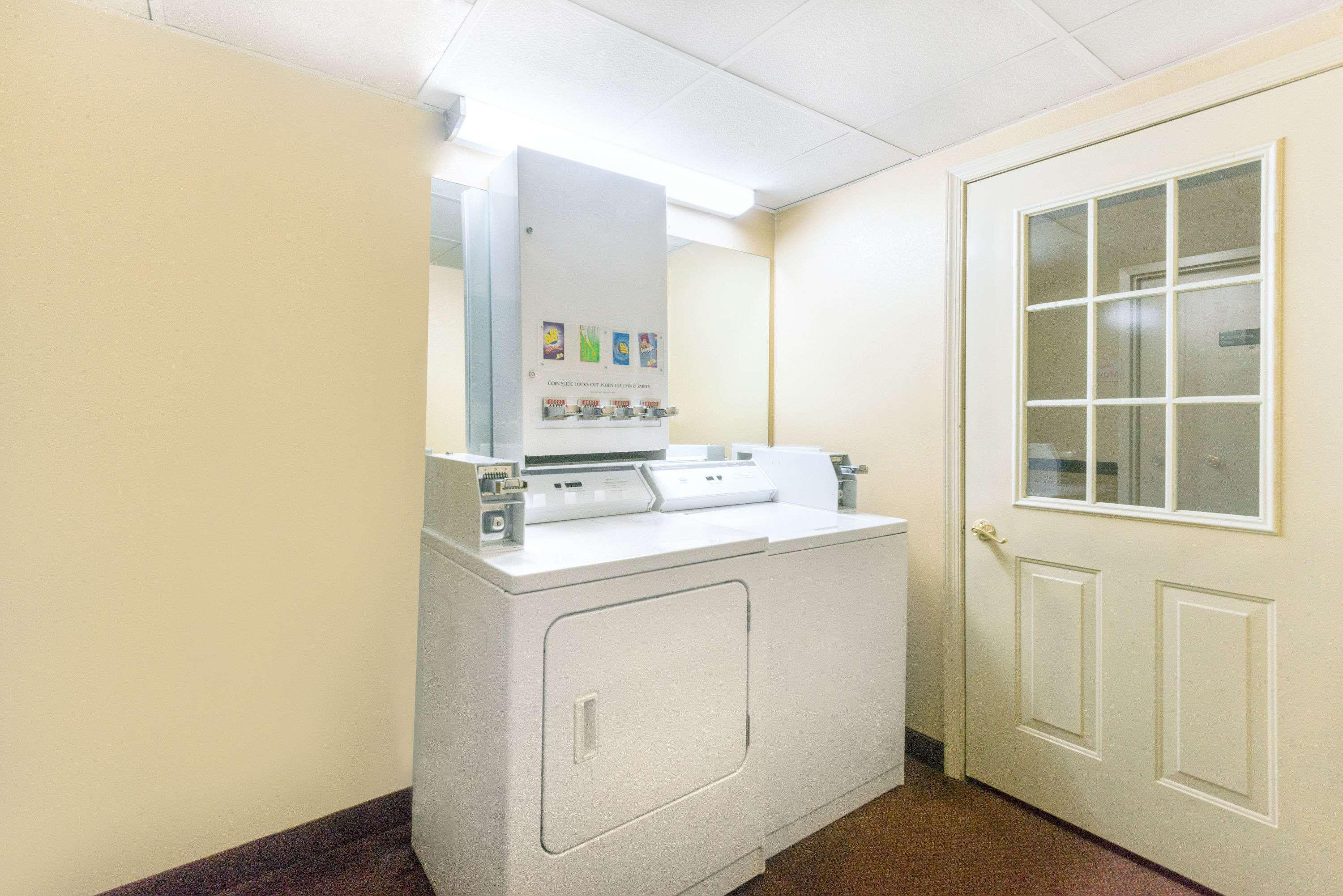 Days Inn By Wyndham Hagerstown I-70 Eksteriør bilde